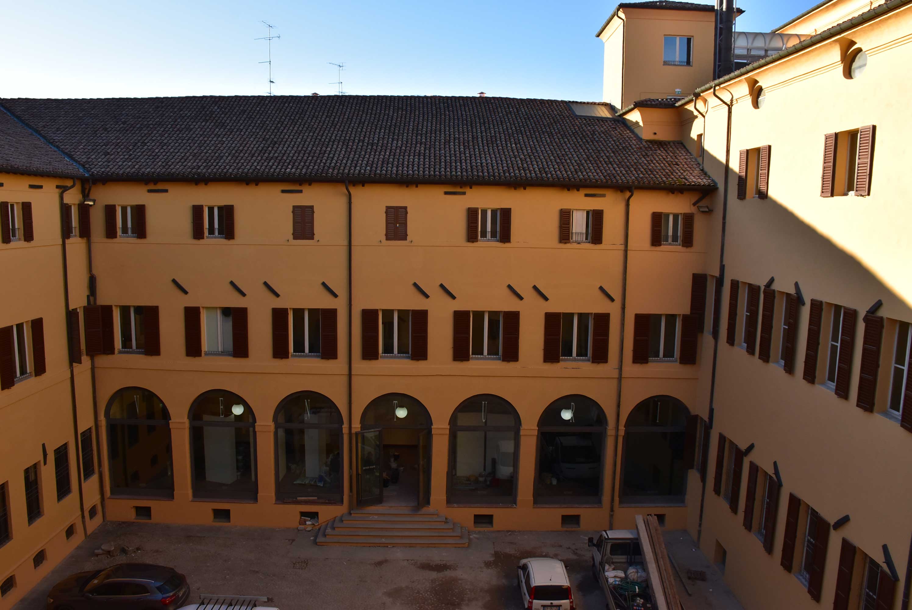 Istituto d’arte Venturi, da lunedì 7 gennaio 900 studenti tornano in centro
